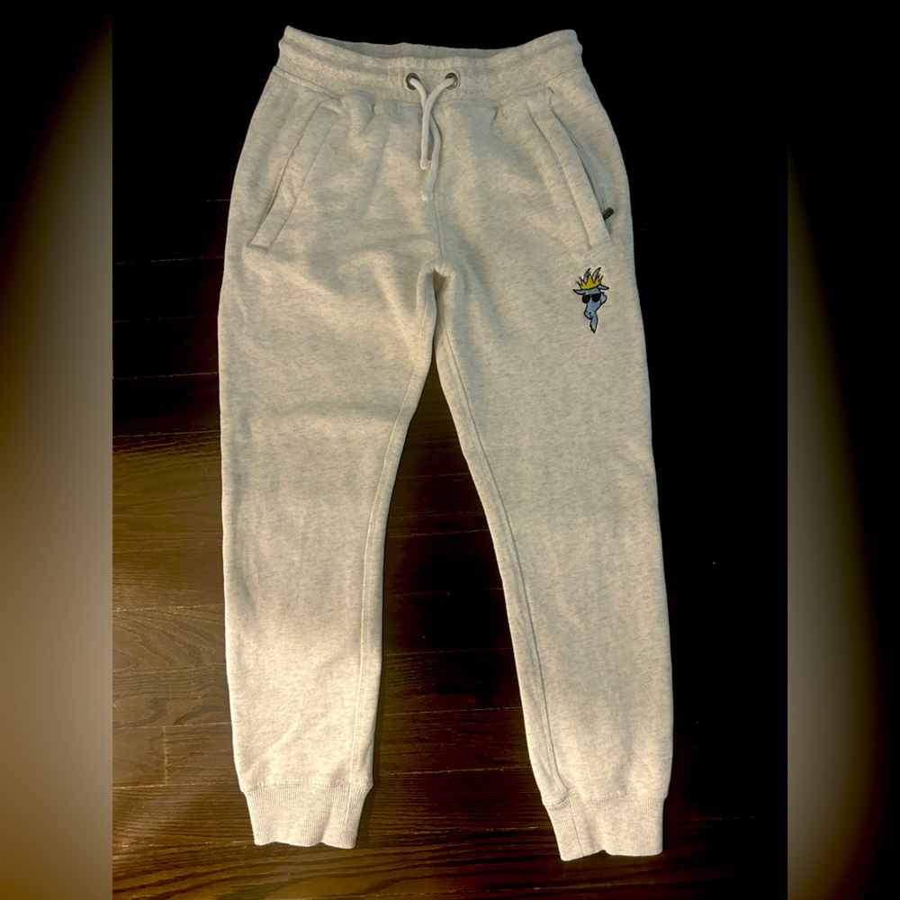 GOAT. Light grey. Youth medium.